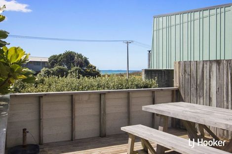 Photo of property in 66 Bway Road, Waihi Beach, 3611