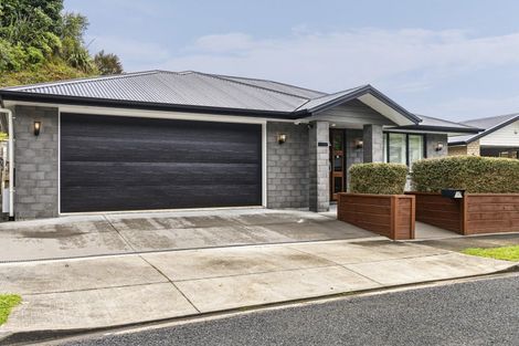 Photo of property in 9 Frederick Place, Whalers Gate, New Plymouth, 4310