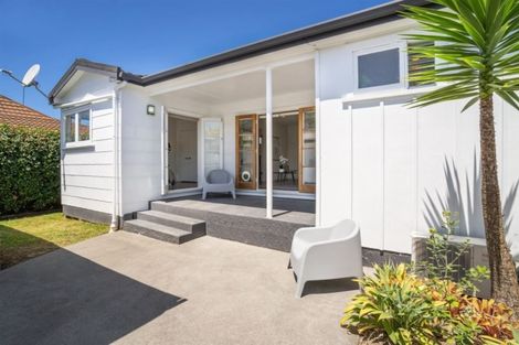Photo of property in 1/21 West Hoe Road, Orewa, 0931