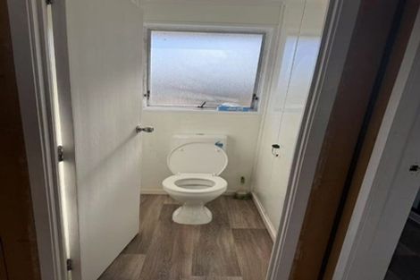 Photo of property in 2 Cranberry Place, Bucklands Beach, Auckland, 2012
