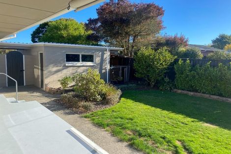 Photo of property in 40 Harrowdale Drive, Avonhead, Christchurch, 8042