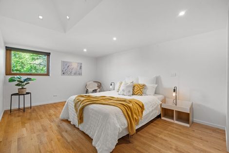 Photo of property in 143 Straven Road, Fendalton, Christchurch, 8014