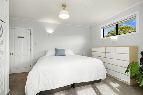 Photo of property in 2 Ryan Grove, Tawa, Wellington, 5028