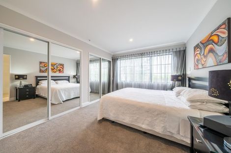 Photo of property in 29 Padnell Crescent, Paparangi, Wellington, 6037