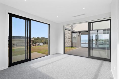 Photo of property in 32 Taha Puke Road, Okura Bush, Silverdale, 0794