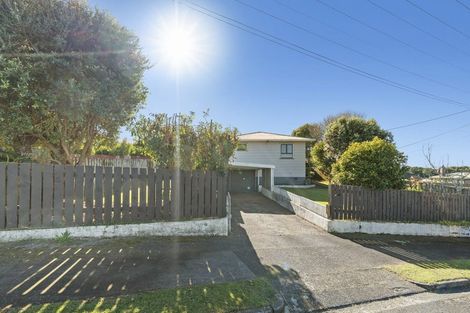 Photo of property in 6 Hughson Street, Waitara, 4320