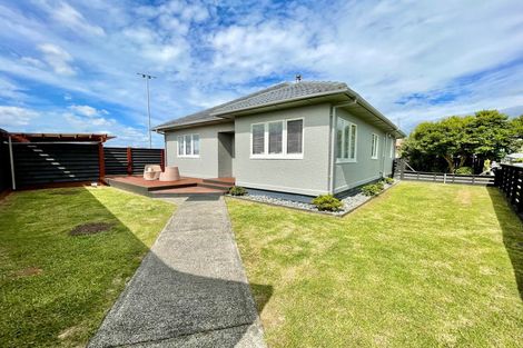 Photo of property in 121e George Street, Tuakau, 2121