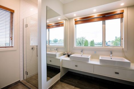 Photo of property in 144 Grasslands Drive, Cambridge, 3493