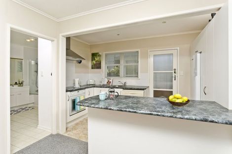 Photo of property in 2/239 Glamorgan Drive, Torbay, Auckland, 0630