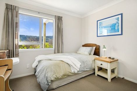Photo of property in 22a Bartlett Grove, Tawa, Wellington, 5028