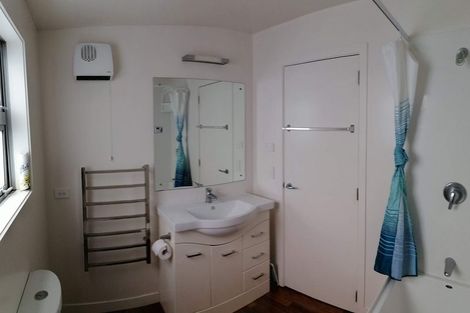 Photo of property in 4a Versailles Street, Karori, Wellington, 6012