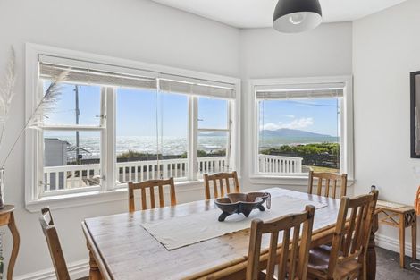 Photo of property in 60 The Parade, Paekakariki, 5034