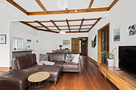 Photo of property in 1/127 Birkdale Road, Birkdale, Auckland, 0626