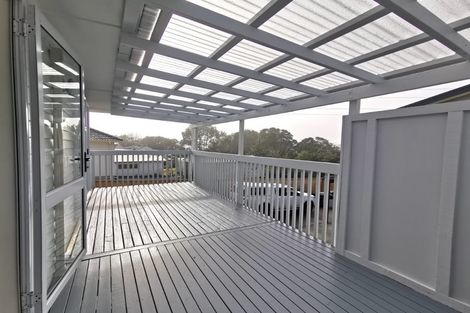 Photo of property in 31 Beaubank Road, Kelston, Auckland, 0602