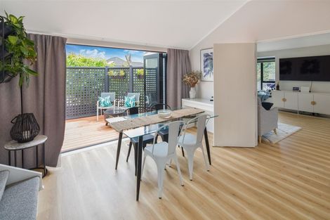 Photo of property in 7 Longmont Terrace, Churton Park, Wellington, 6037