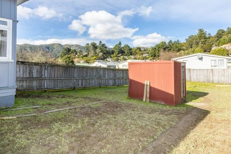 Photo of property in 35 Hanson Grove, Stokes Valley, Lower Hutt, 5019