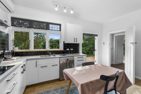 Photo of property in 49 Upper Watt Street, Wadestown, Wellington, 6012