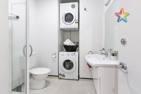 Photo of property in City Lodge Apartments, 401/115 Vivian Street, Te Aro, Wellington, 6011