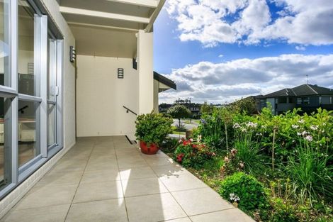 Photo of property in 26 Laurel Oak Drive, Schnapper Rock, Auckland, 0632