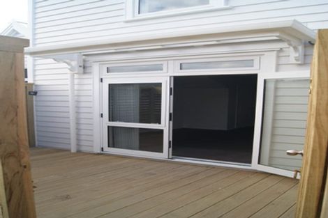 Photo of property in Pirie Street Townhouses, 35u6 Pirie Street, Mount Victoria, Wellington, 6011