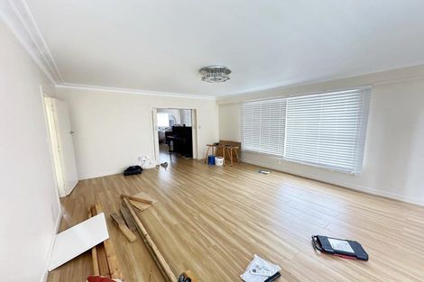 Photo of property in 204 Edmonton Road, Te Atatu South, Auckland, 0610
