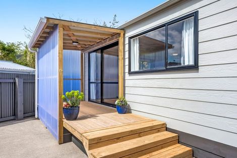 Photo of property in 16a Watkins Grove, Taita, Lower Hutt, 5011