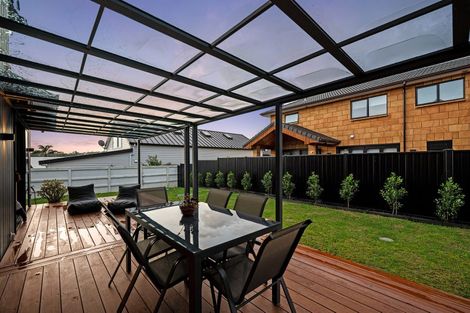 Photo of property in 2a Roland Road, Greenhithe, Auckland, 0632