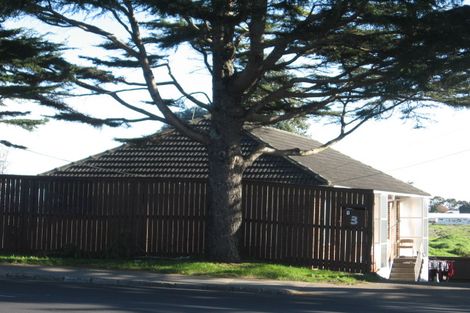 Photo of property in 1/3 Great South Road, Manurewa, Auckland, 2102