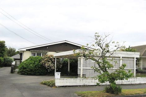 Photo of property in 16 Shaftesbury Street, Avonhead, Christchurch, 8042