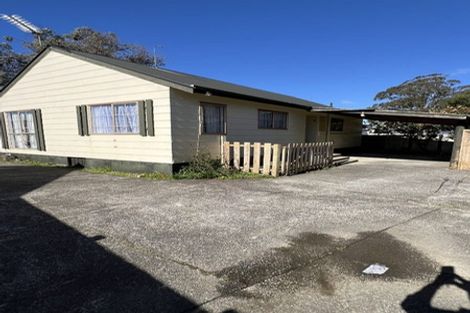 Photo of property in 16 Goldnib Place, Randwick Park, Auckland, 2105