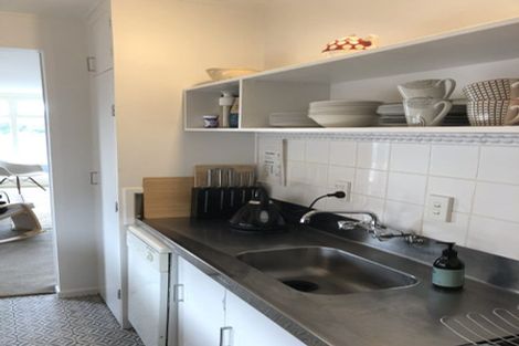 Photo of property in 11/4f Claremont Grove, Mount Victoria, Wellington, 6011