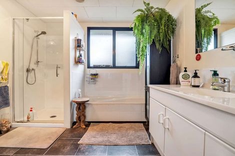 Photo of property in 32 Cemetery Road, Waiuku, 2123