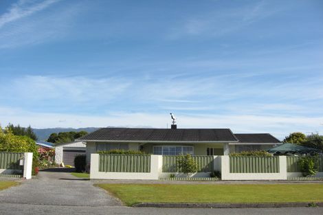 Photo of property in 22 Disraeli Street, Westport, 7825