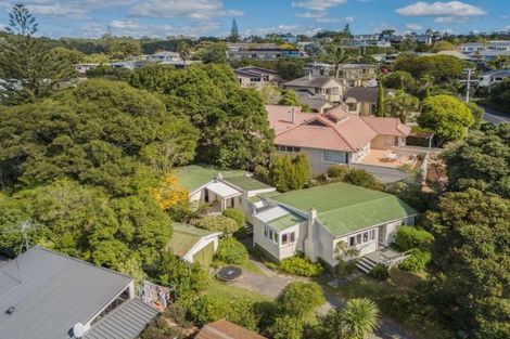 Photo of property in 8 Park Rise, Campbells Bay, Auckland, 0630