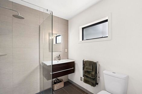 Photo of property in 4 Daniels Terrace, Wanaka, 9305