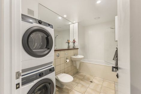 Photo of property in Bridgewater Apartments, 201/7 Te Rangi Cross Road, Paihia, 0200