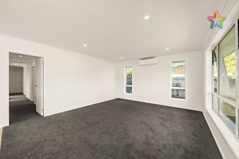 Photo of property in 298a Stokes Valley Road, Stokes Valley, Lower Hutt, 5019