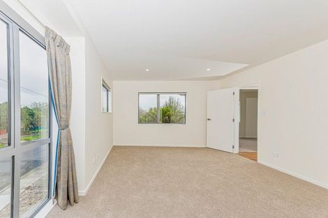 Photo of property in 31 Statesman Street, Henderson, Auckland, 0612