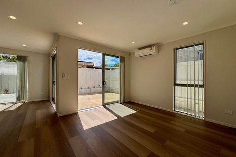 Photo of property in 109 Prince Regent Drive, Half Moon Bay, Auckland, 2012