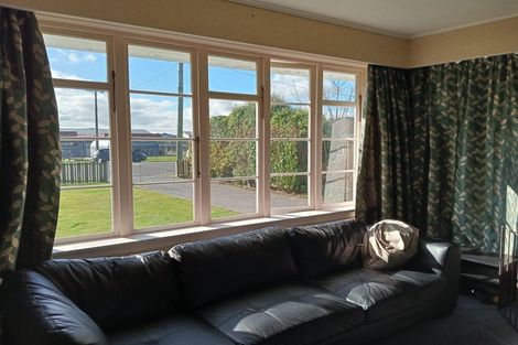 Photo of property in 9 Birch Street, Tuatapere, 9620