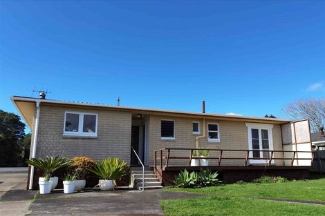 Photo of property in 53 Matipo Road, Te Atatu Peninsula, Auckland, 0610