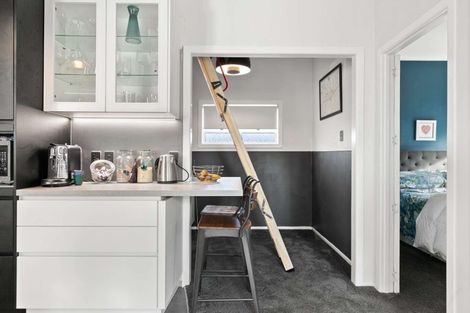 Photo of property in 49 Hamilton Road, Cambridge, 3434