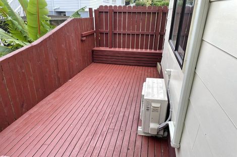 Photo of property in 9b Penton Road, Stanmore Bay, Whangaparaoa, 0932