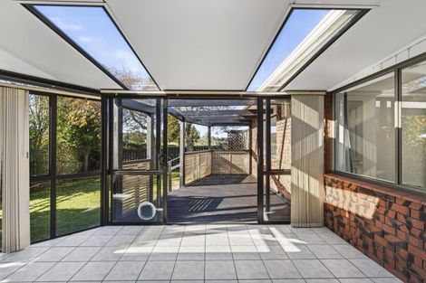 Photo of property in 60 Heta Road, Highlands Park, New Plymouth, 4312