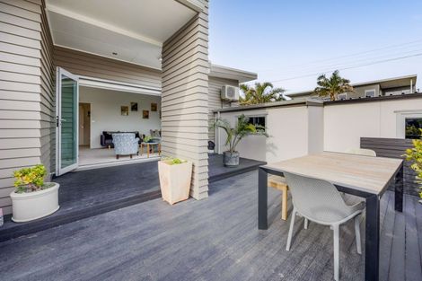 Photo of property in 2/5 Beach Street, Fitzroy, New Plymouth, 4312