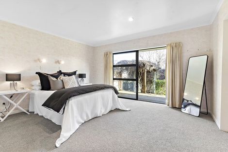 Photo of property in 7 Oak View Place, Greytown, 5712