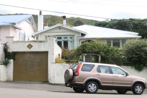 Photo of property in 22 Eden Street, Island Bay, Wellington, 6023
