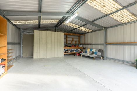 Photo of property in 42 Hereford Street, Te Atatu Peninsula, Auckland, 0610