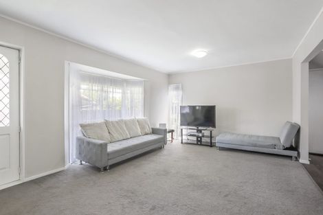 Photo of property in 229 Edmonton Road, Te Atatu South, Auckland, 0610