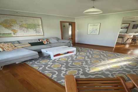 Photo of property in 25 Lyndfield Lane, Newlands, Wellington, 6037